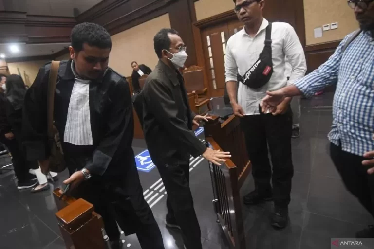 Terkait Dugaan Korupsi Bansos, KPK Periksa Dua Pejabat Kemensos