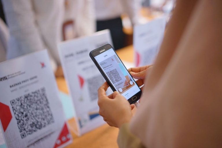 Bapenda Terapkan QRIS , Permudah Pemungutan Pajak