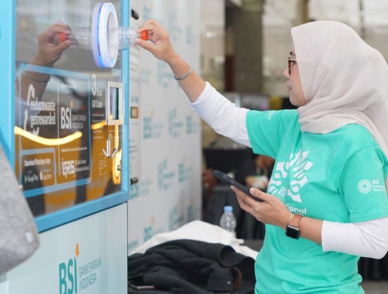Konsisten Ajak Masyarakat Go Green, BSI Kurangi 940 Kg Jejak Karbon Selama BSI International Expo 2024
