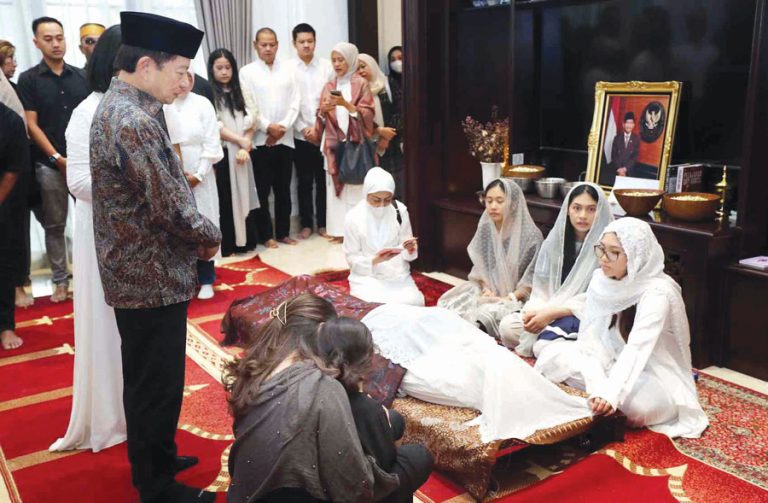 Mengenang Tanri Abeng, Si Manager 1 Miliar