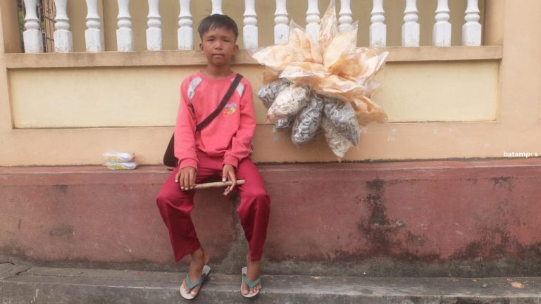 Perjuangan Muhammad Rizki Demi Biaya Sekolah, Ikhlas Membantu Meringankan Beban Orang Tua