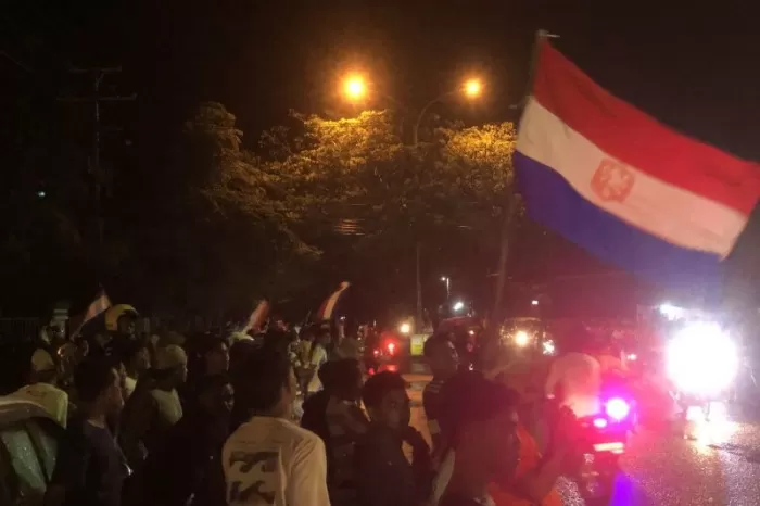 De Oranje Melenggang ke 8 Besar Euro 2024, Bendera Belanda Berkibar di Ambon