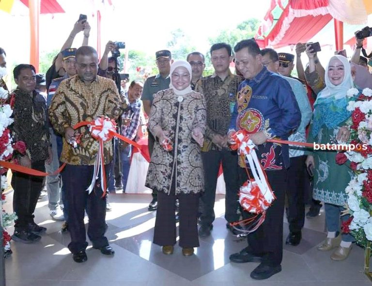 Gubernur Ansar Resmikan BLK Karimun