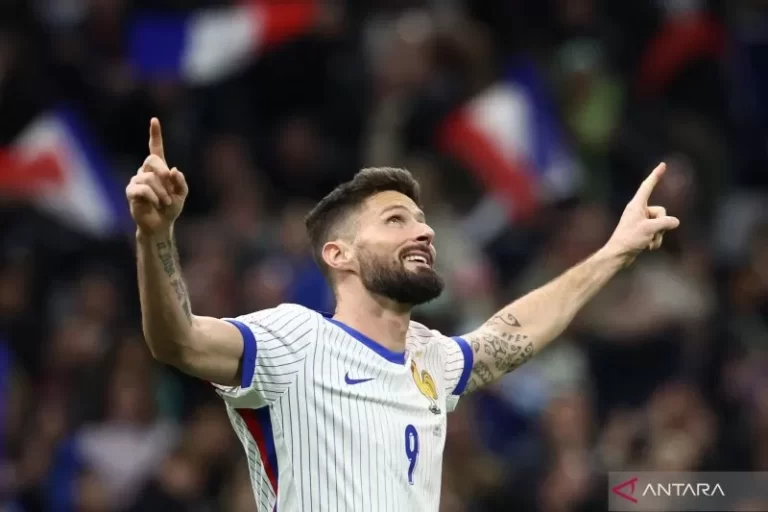 Olivier Giroud  Pensiun dari Timnas Prancis, Gabung dengan Klub AS