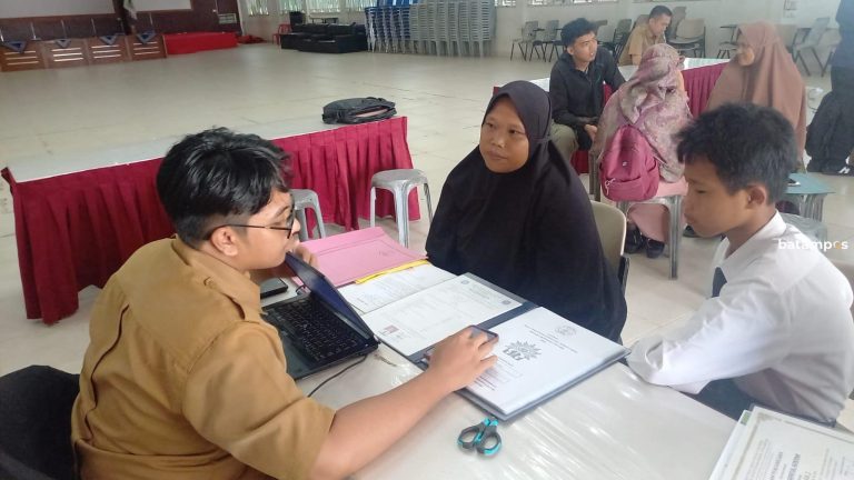 Belum Ada Arahan Gubernur, Calon Siswa yang Tereliminasi Terus Mendatangi di Sekolah
