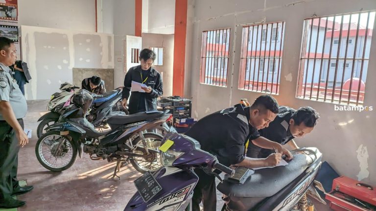 Dua Pekan Diasah Jadi Montir Sepeda Motor, WBP Lapas Batam Ikuti Ujian Sertifikasi BNSP