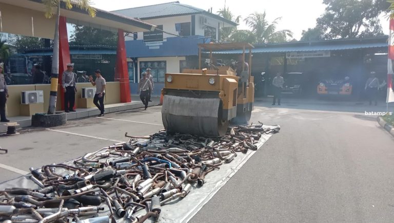 Knalpot Brong dan Plat Tak Standar Dimusnahkan