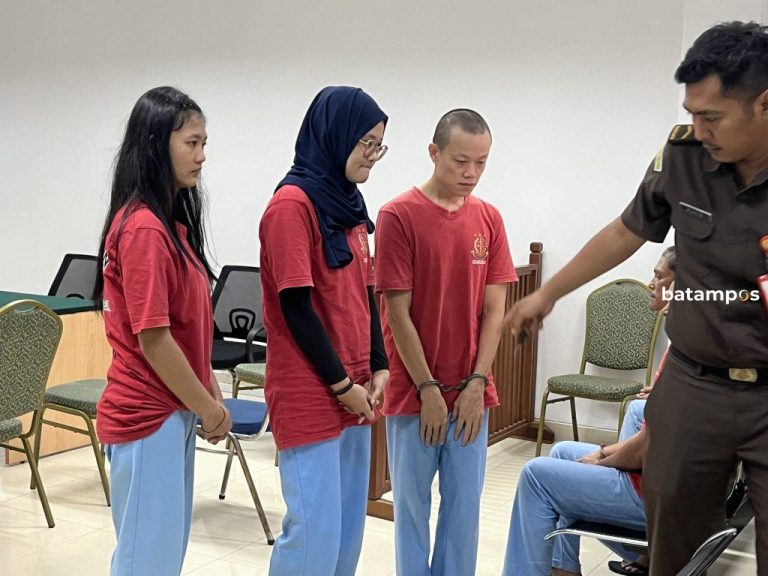 Gelapkan 143 Unit Ponsel, Mantan Karyawan SatNusa Mulai Disidang