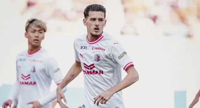 Justin Hubner Tinggalkan Cerezo Osaka dan Kembali ke Wolves