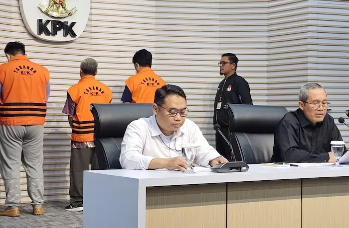 KPK Tahan 2 Pejabat PLN, Rugikan Negara Rp 25 Miliar