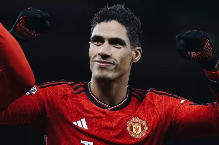 Klub Milik Orang Indonesia Dapatkan Raphael Varane, Kini Buru Arthur Melo