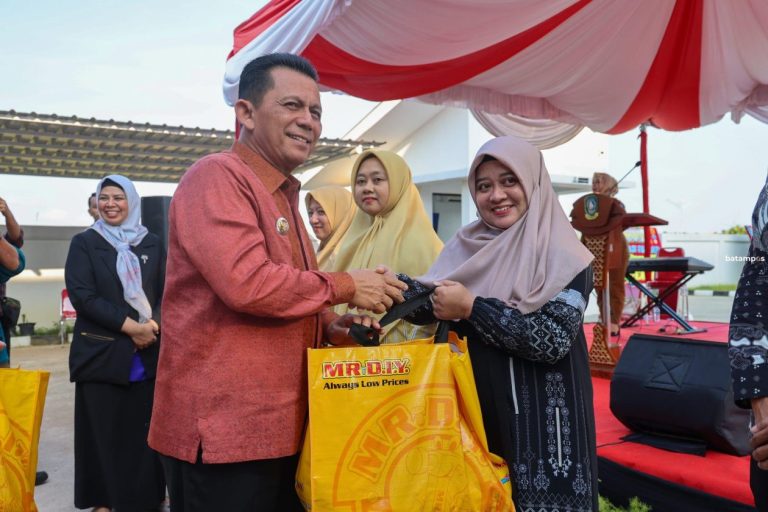 Gedung Instalasi Farmasi Kepri Diresmikan Gubernur Ansar, Vaksin dan Obat Kini Tersimpan Lebih Aman