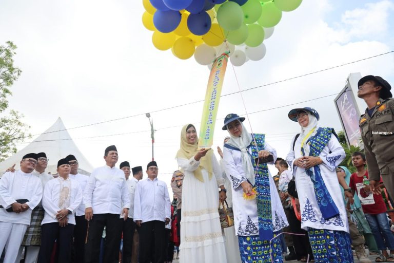 Lebih Dari 7.000 Peserta Ramaikan Pawai 1 Muharram 1446 H Tingkat Provinsi Kepri