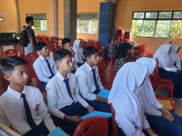 Minim Penduduk, SD Negeri 003 Pulau Palah Anambas Tak Ada Siswa Baru
