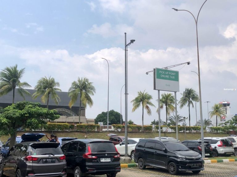 Tarif Terjangkau, Taksi Online di Bandara Hang Nadim Batam Disambut Baik Penumpang