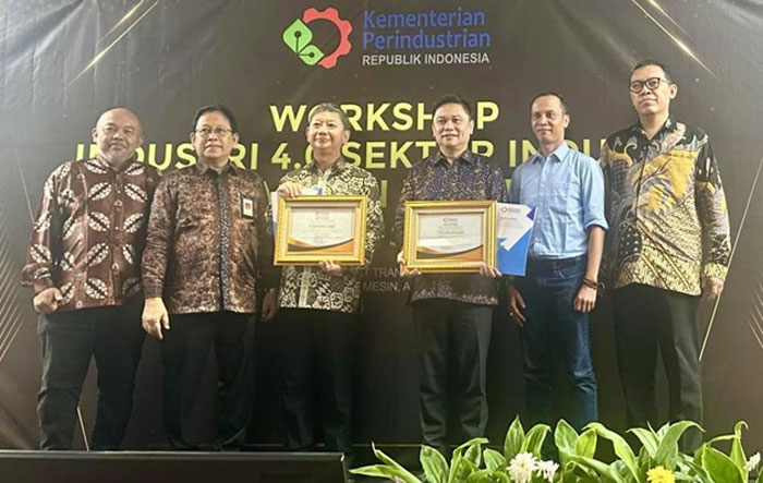Isuzu Sukses Raih Sertifikat INDI 4.0 dari Kemenperin, Pertama di Sektor Commercial Vehicle