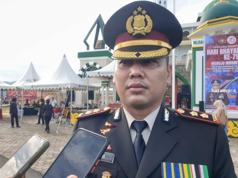 Berpisah Dengan Keluarga, Personil Polres Anambas Tetap Semangat Menjaga Daerah Perbatasan
