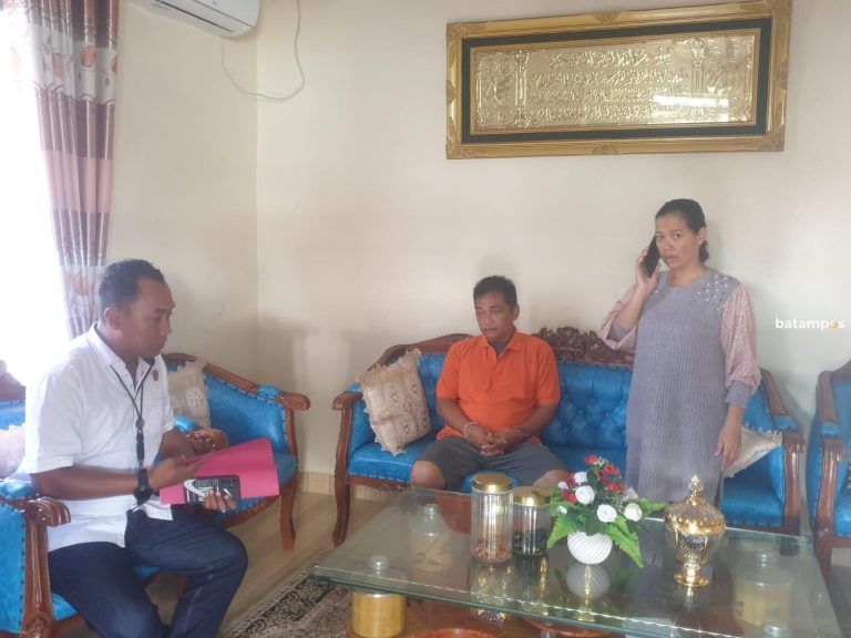 Rumah Kasatpol PP Anambas Digeledah, Istri Pelaku Sempat Menolak aksi Polisi