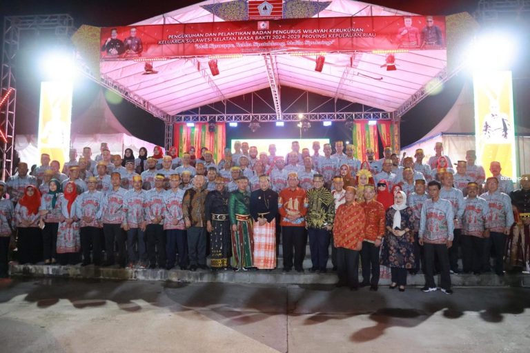 Hadiri Pengukuhan BPW KKSS Kepri, Gubernur Ansar Ajak Terus Mengingat Nilai Historikal Melayu – Bugis