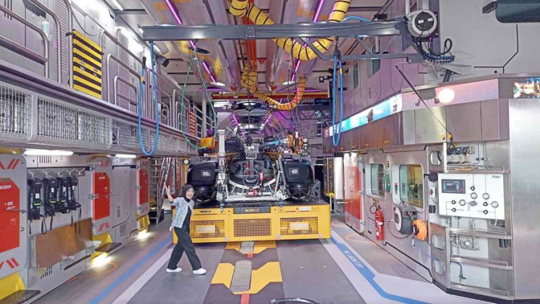 Merasakan Momen Langka Menelusuri Kapal Riset OceanXplorer saat Bersandar di Jakarta