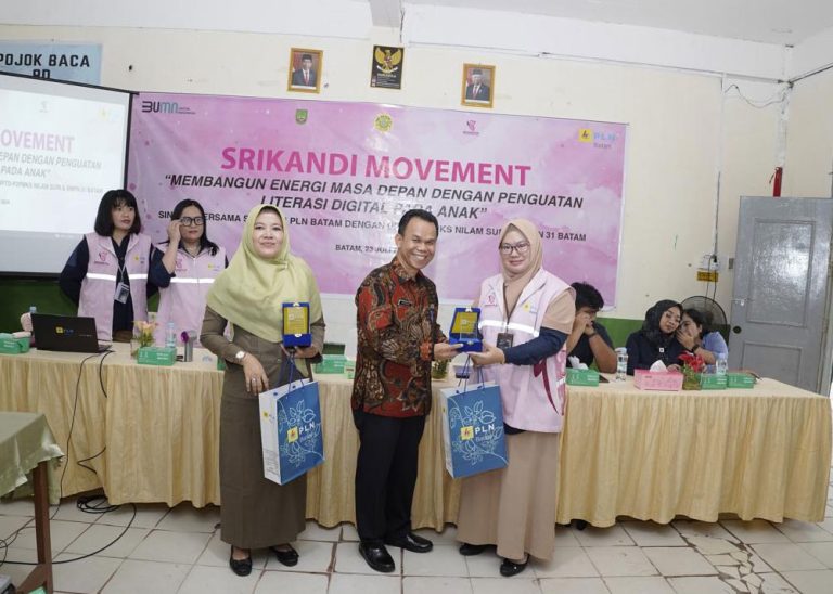 Srikandi PLN Batam Gelar Edukasi Ketenagalistrikan di SMPN 31 Batam