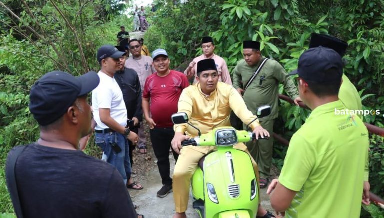 Tiba di Tambelan, Roby Langsung Dengarkan Aspirasi Warga Tambelan
