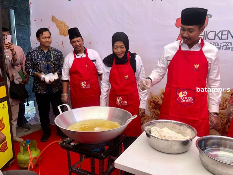 58 Mustahik di Kepri Terima Bantuan Modal Usaha Z Chicken Dari Baznas RI, 28 di Antaranya di Batam