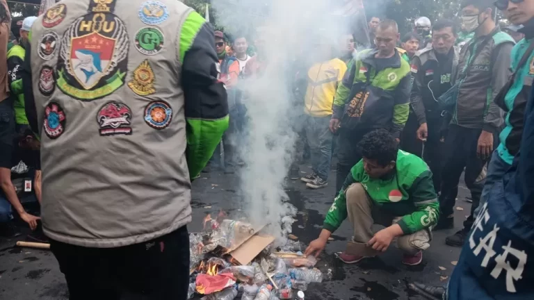 Status Ojek Online Diatur dalam UU Disetujui Menhub