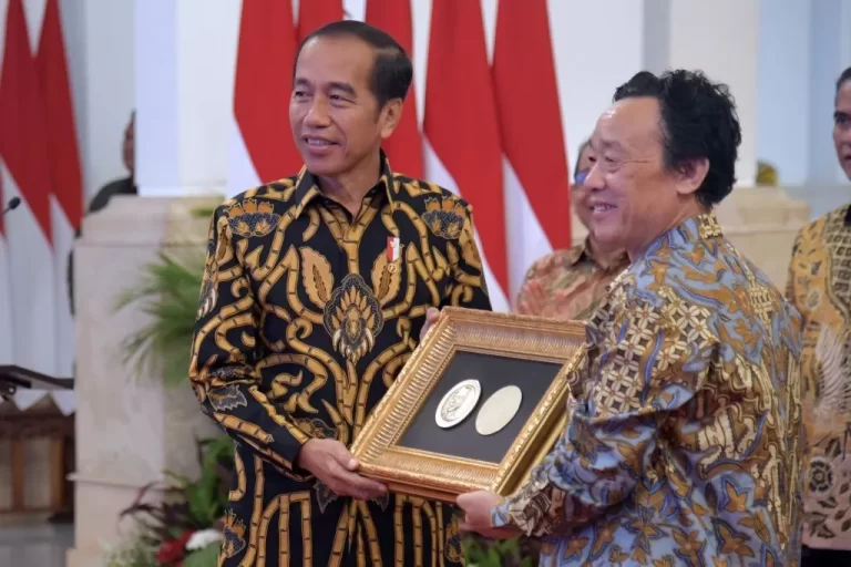 Seperti Soeharto, Presiden Jokowi Terima Agricola Medal dari FAO