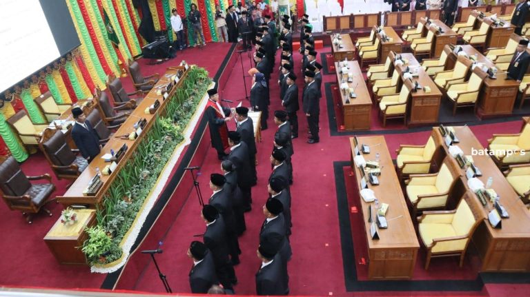 Rudi Berharap Anggota Baru DPRD Batam Tingkatkan Pembangunan dan Kesejahteraan Masyarakat