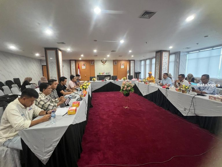 Komisi II DPRD Kepri Sorot Antri Solar di Tanjungpinang, Gelar Rapat Kerja Bersama Pertamina