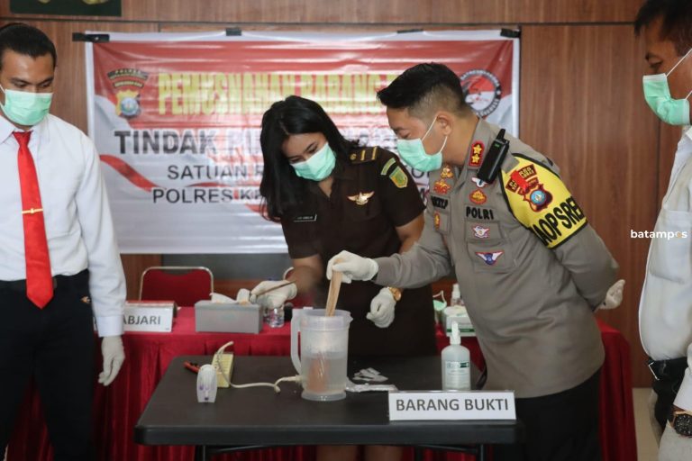 7 Paket Sabu Tak Bertuan Dimusnahkan