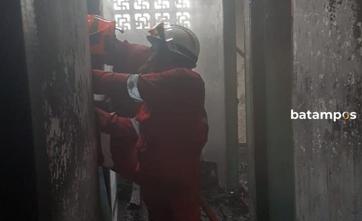 Korsleting, 4 Kamar Kosan Terbakar