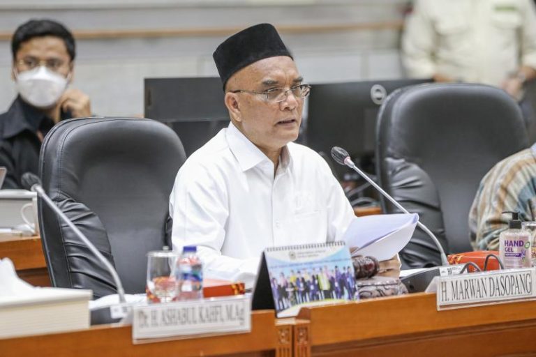 Keputusan Menteri Agama soal Penambahan Kuota Haji Khusus Dipertanyakan di Pansus DPR
