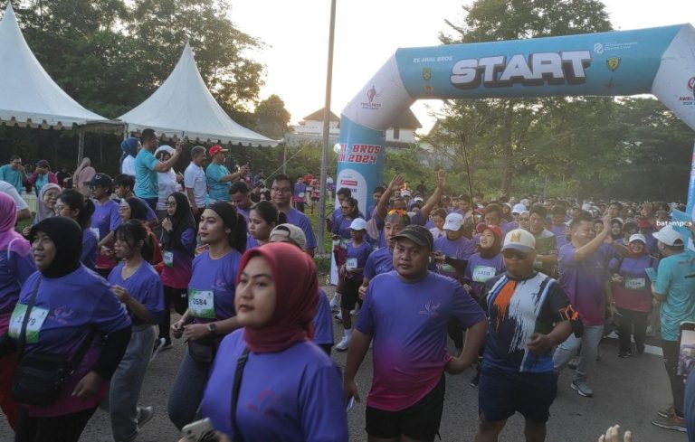 Antusias, Awal Bros Fun Run 2024 Diikuti Peserta Mancanegara
