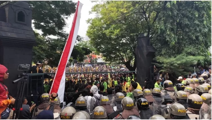 DPR Diminta Batalkan Revisi UU Pilkada Karena Putusan MK Bersifat Final