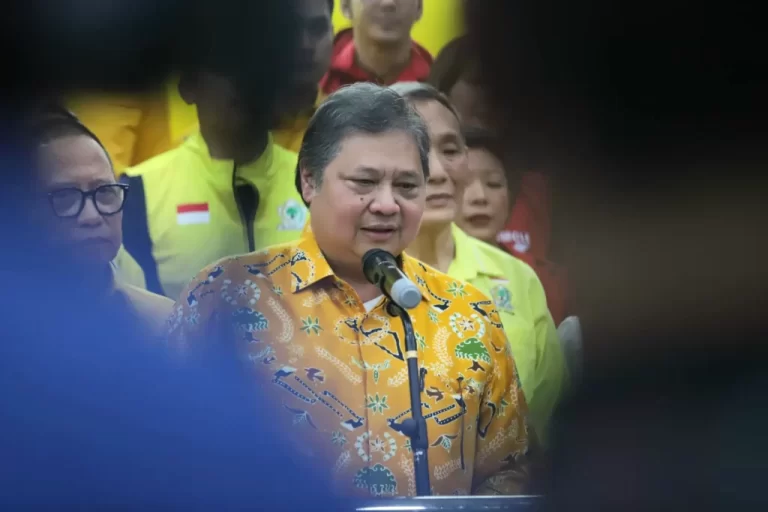 Airlangga Hartarto Ucapkan Terima Kasih kepada Jokowi dan Prabowo Setelah Mundur dari Ketua Umum Partai Golkar