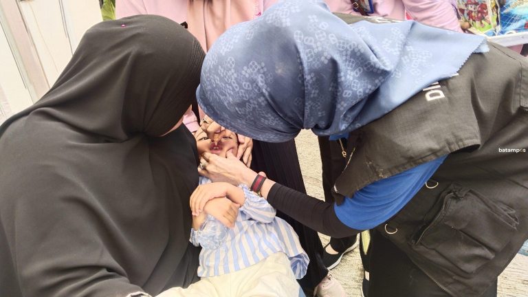 Dinkes Batam Pastikan Semua Anak Dapat Vaksin Polio di PIN 2024