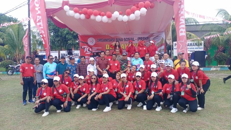Warga Teluk Pandan Meriahkan HUT Kemerdekaan RI dengan Berbagai Perlombaan