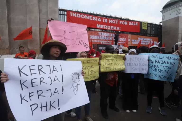 Ini 4 Sikap Dewan Guru Besar UI Tentang Pembangkangan DPR RI terhadap Putusan MK