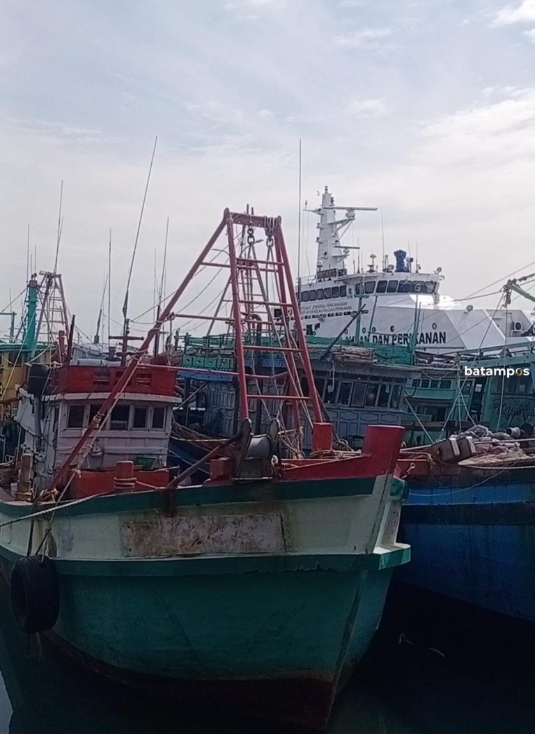 KKP Tindak 100 Kapal Ikan Nelayan Lokal Karena Pelanggaran Wilayah Penangkapan