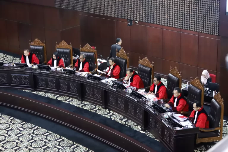 MK Segera Banding Perkara Anwar, MKMK dan Pakar Kritik PTUN