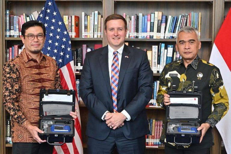 Lawan Perdagangan Narkoba  di Perbatasan Indonesia, AS Pasok Perangkat Digital