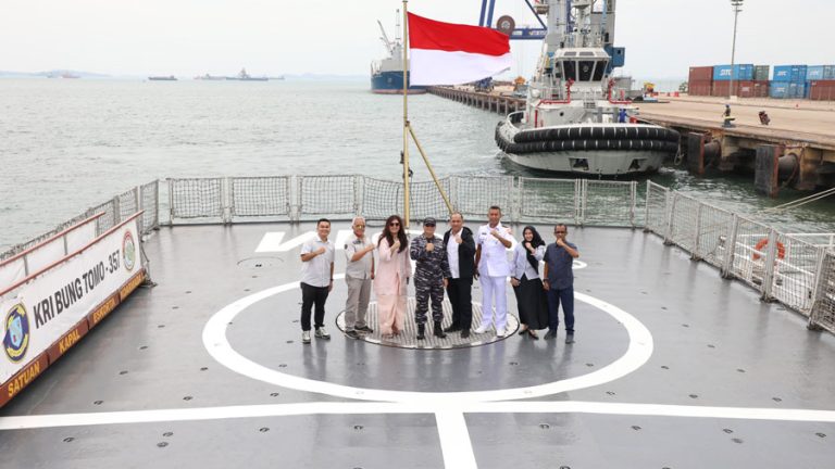KRI Bung Tomo 357 Singgah di Pelabuhan Batu Ampar Sepulang Latihan Bersama Pemerintah Vietnam