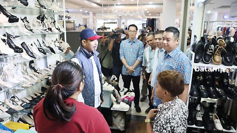 Produk Impor Dibatasi, Pedagang di Batam Resah