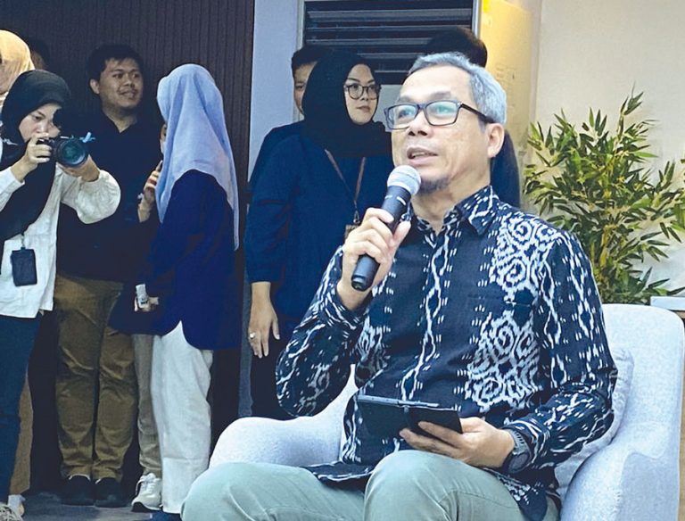 Dirjen IKP Kominfo Mundur