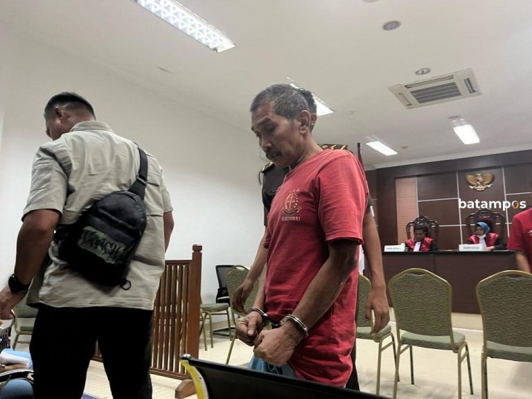 Kakek Pencuri Ponsel WN Singapura Jalani Sidang Dakwaan