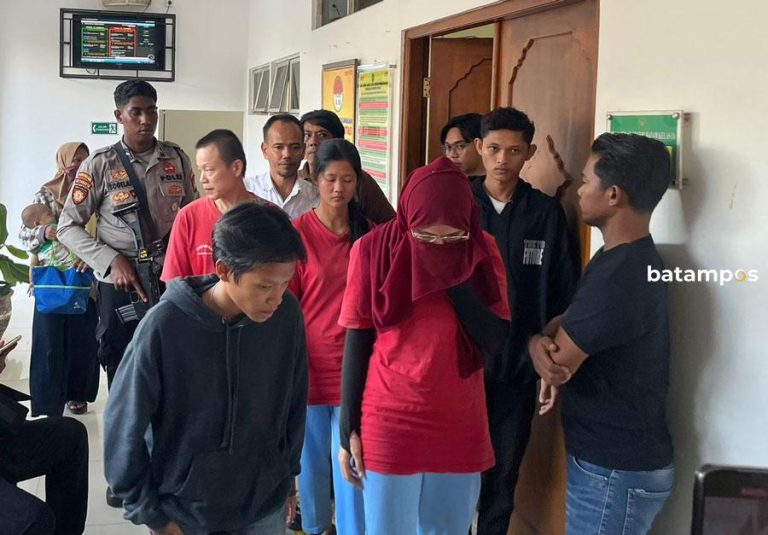 Pencuri Ratusan Ponsel Divonis 4 Tahun 6 Bulan sebab Dinilai Rugikan PT Sat Nusapersada & Coreng Citra di Mata Investor