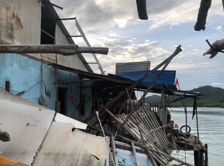 12 Rumah di Karimun Rusak Dihantam Angin Kencang