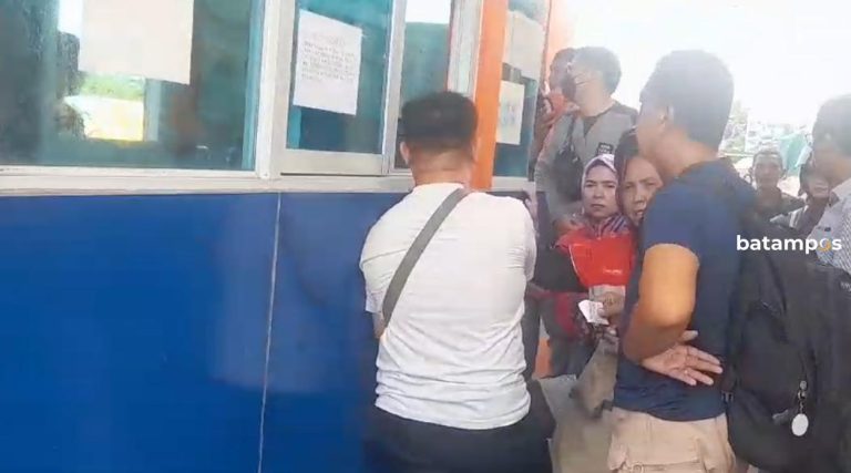 Pengguna Jasa Kesal, Barcode Tiket RoRo Tak Bisa Discan di Pelabuhan ASDP Tanjunguban, Bintan